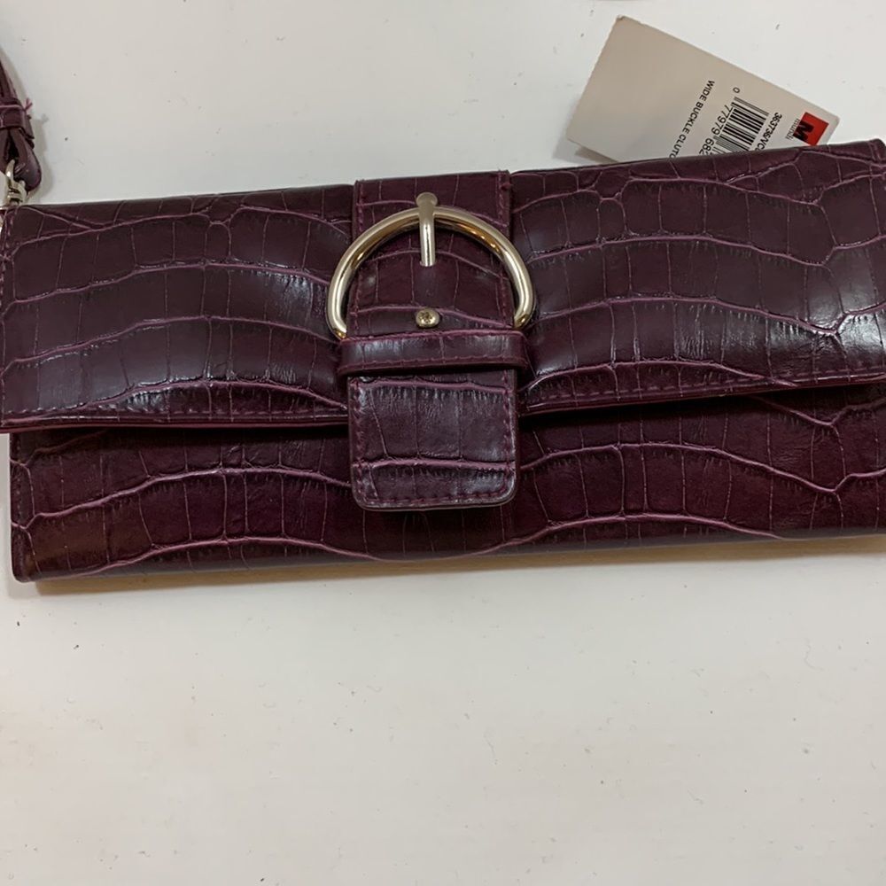 Mundi wristlet wallet.  New with tags slim design with lots of storage spaces